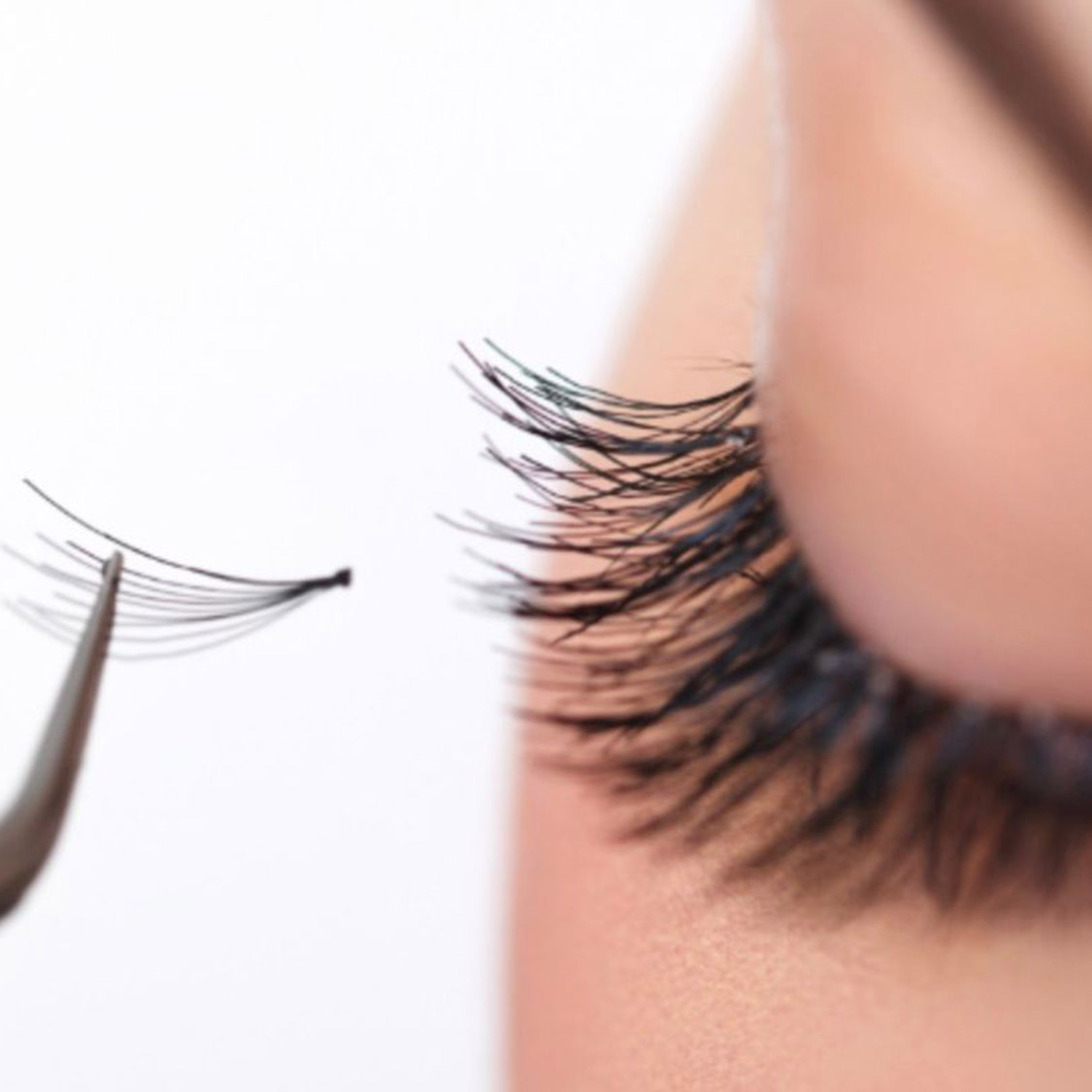 Pas de faux-cils, pas de vol : Guide pour les débutantes : éviter les faux-cils